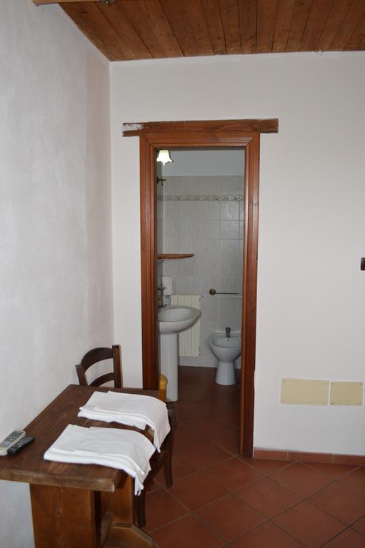 Casalbuono Tenuta Le Cascine מראה חיצוני תמונה